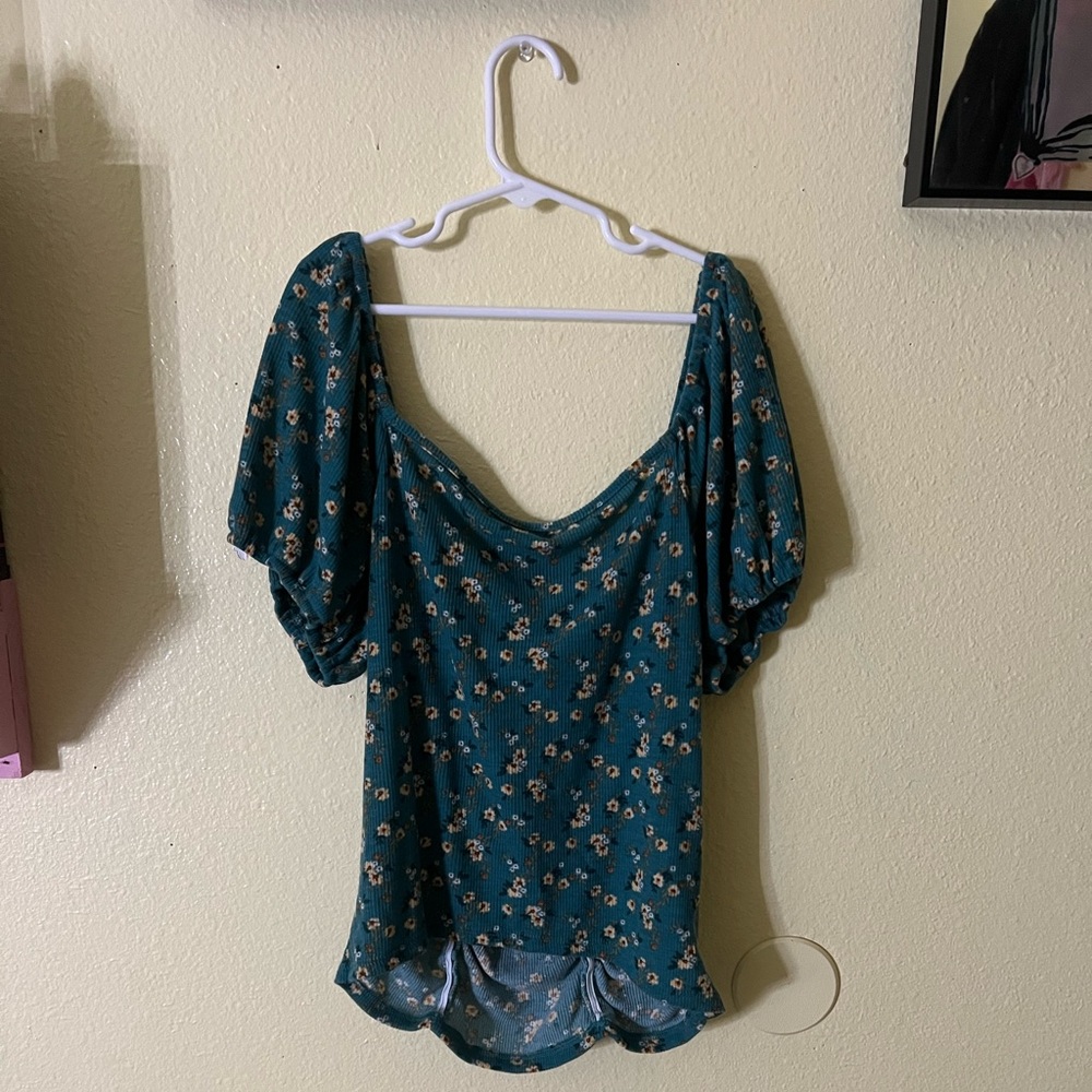 Floral Top - Picture 3 of 3
